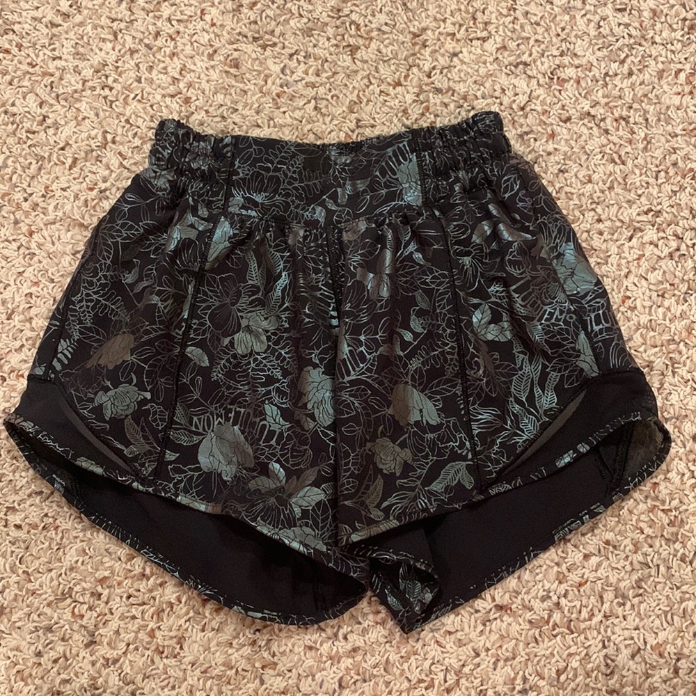 Like new lululemon iridescent hotty hot shorts